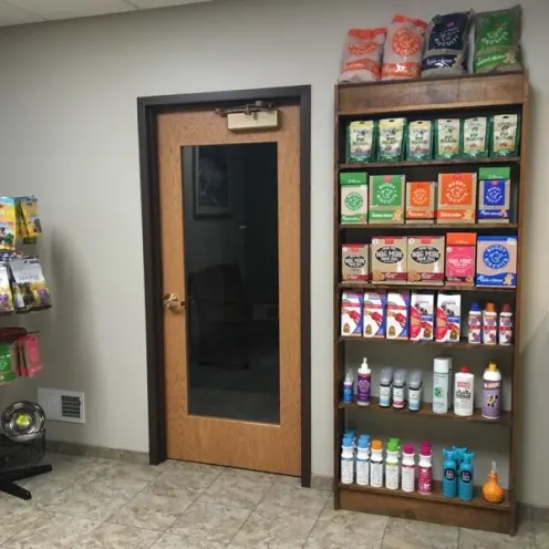 Food and pet health supplies shop at Willow Springs Veterinary Clinic